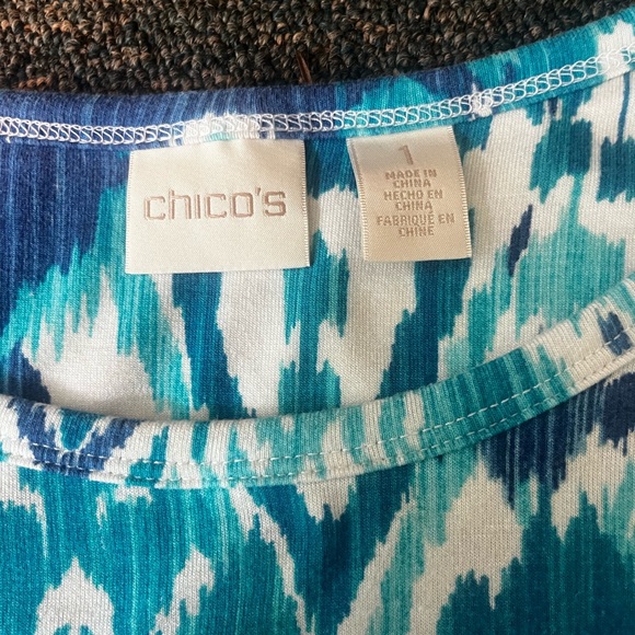 Blue patterned Chicos blouse size 1 - Picture 2 of 2